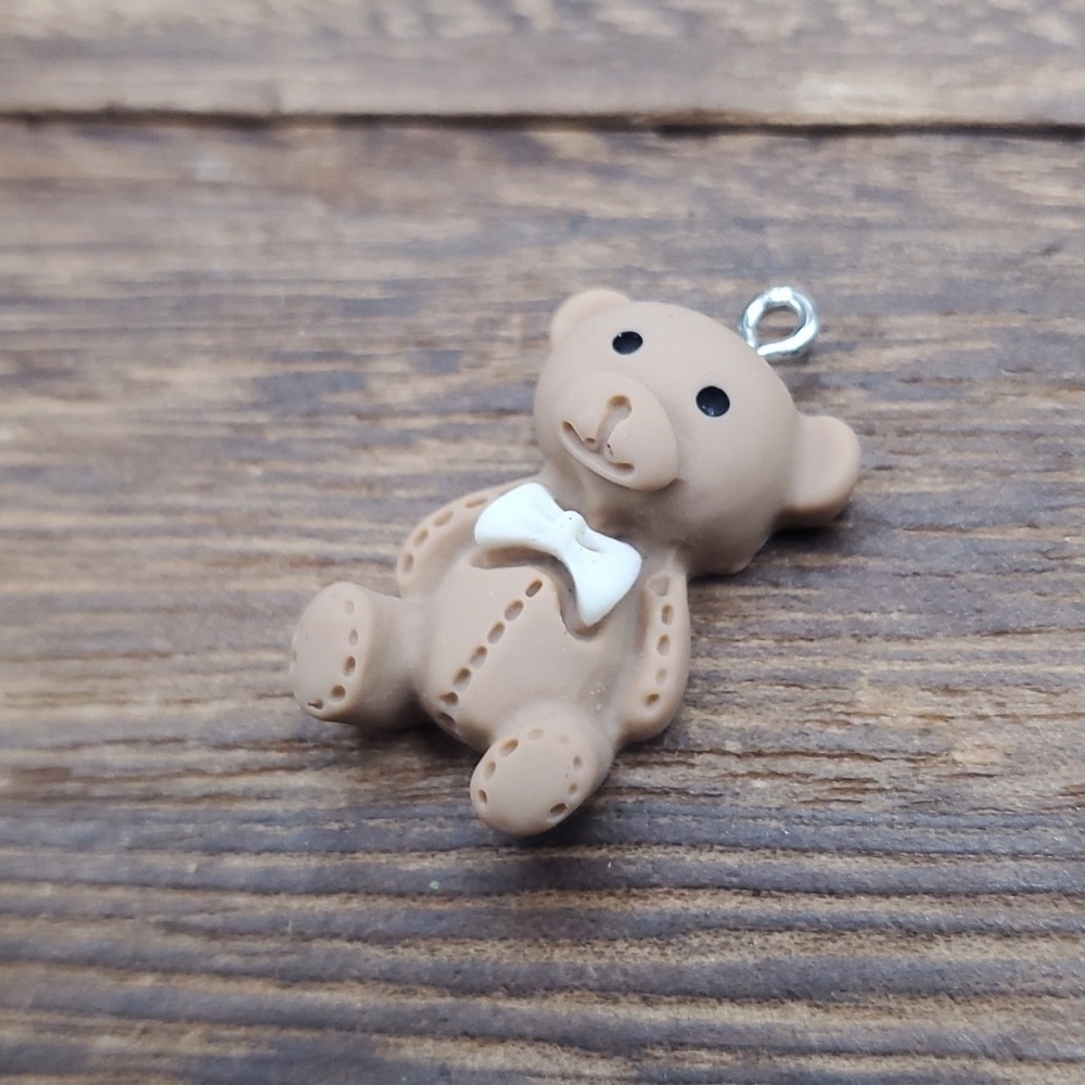 Adorable teddy bear pendant whimsical P128